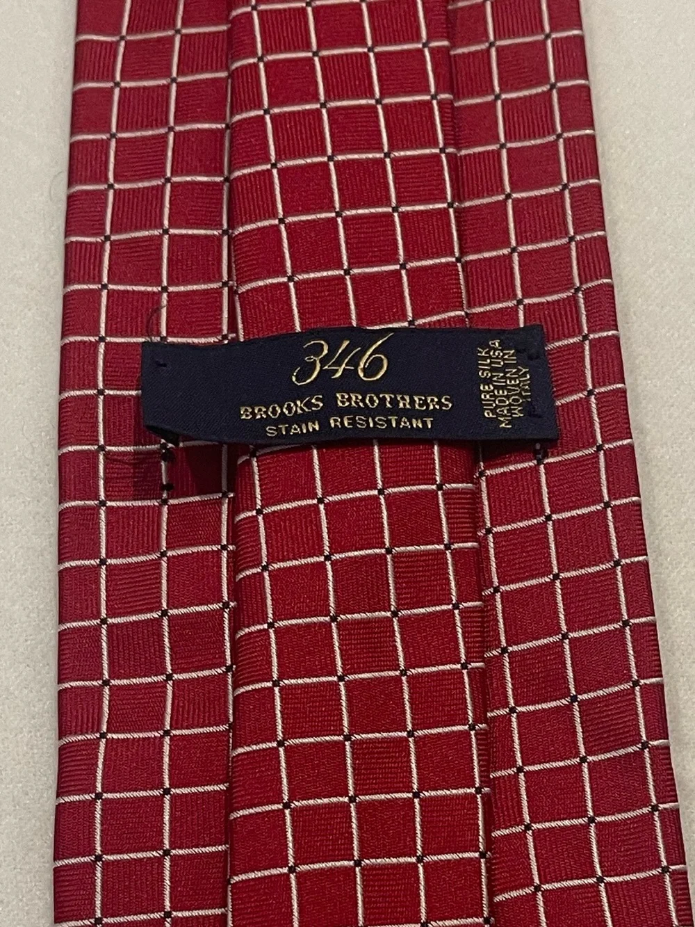 346 Brooks Brothers Red Grid-Pattern Tie - Classic Office & Event Accessory